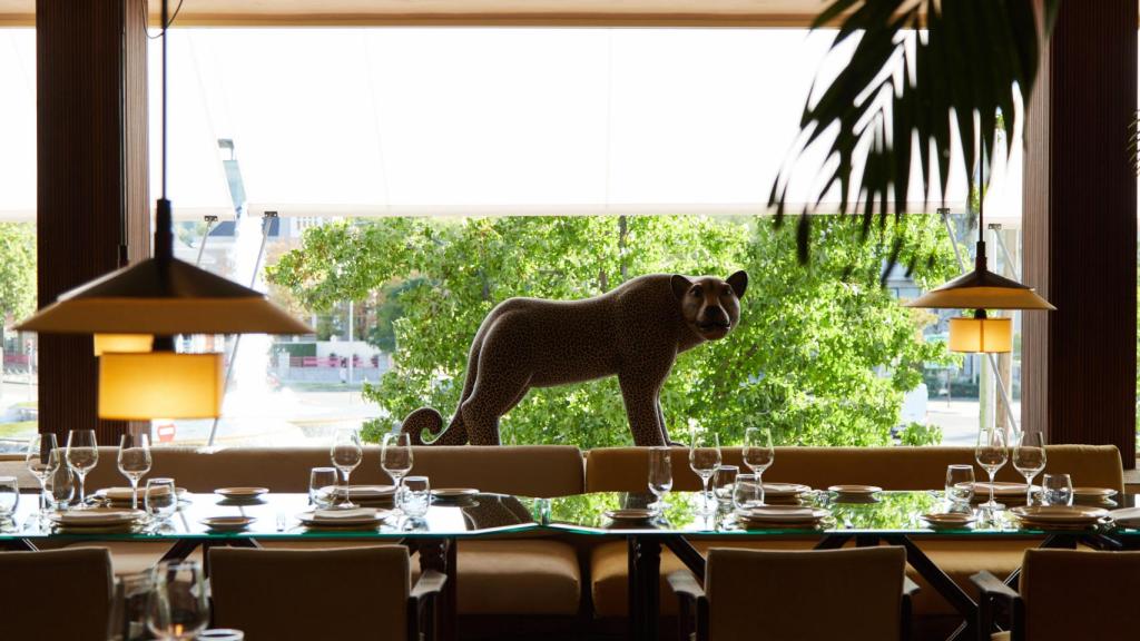 Una imagen del interior del restaurante Trocadero Commodore en Madrid.