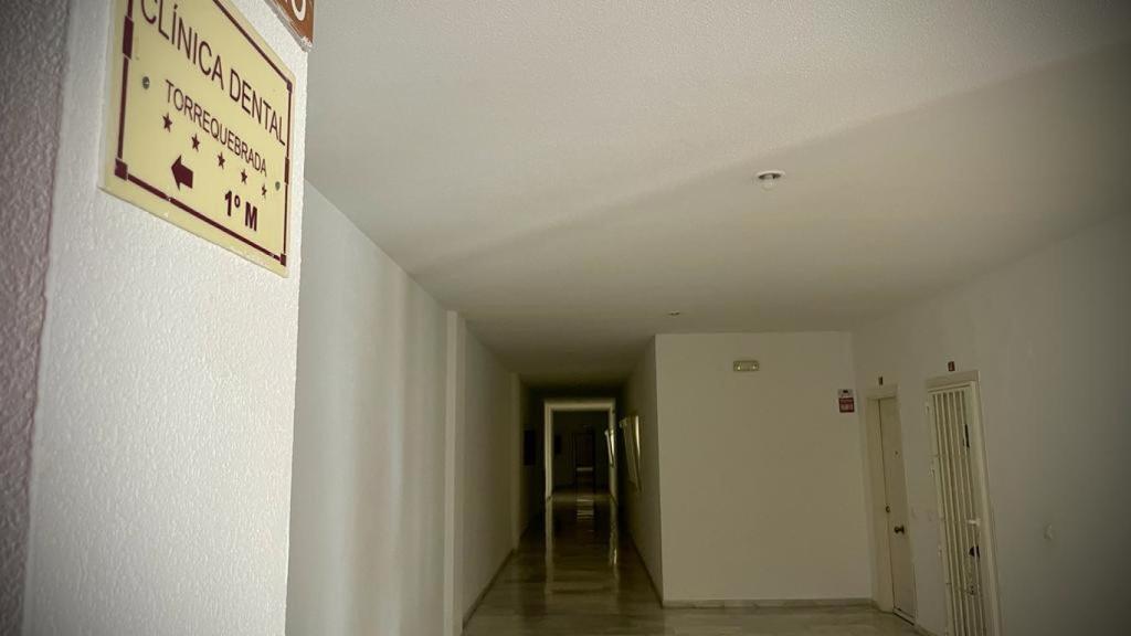 El cartel de la clínica dental.
