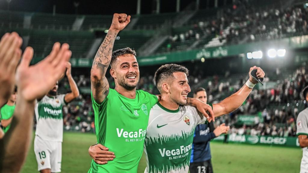 El Elche CF celebrando una vistoria.