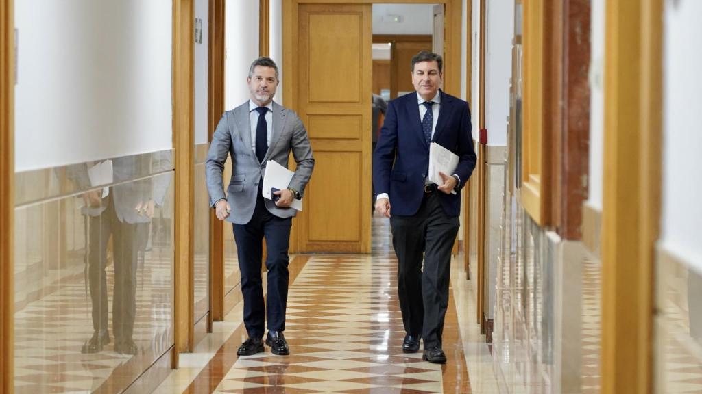El consejero de Economía y Hacienda y portavoz, Carlos Fernández Carriedo, comparece en rueda de prensa tras la reunión del Consejo de Gobierno de la Junta de Castilla y León.