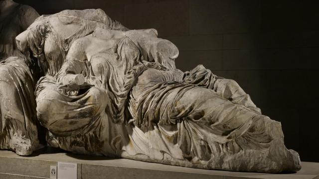 Figura femenina del Partenón de Atenas.