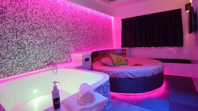 Una habitación de Luxtal.