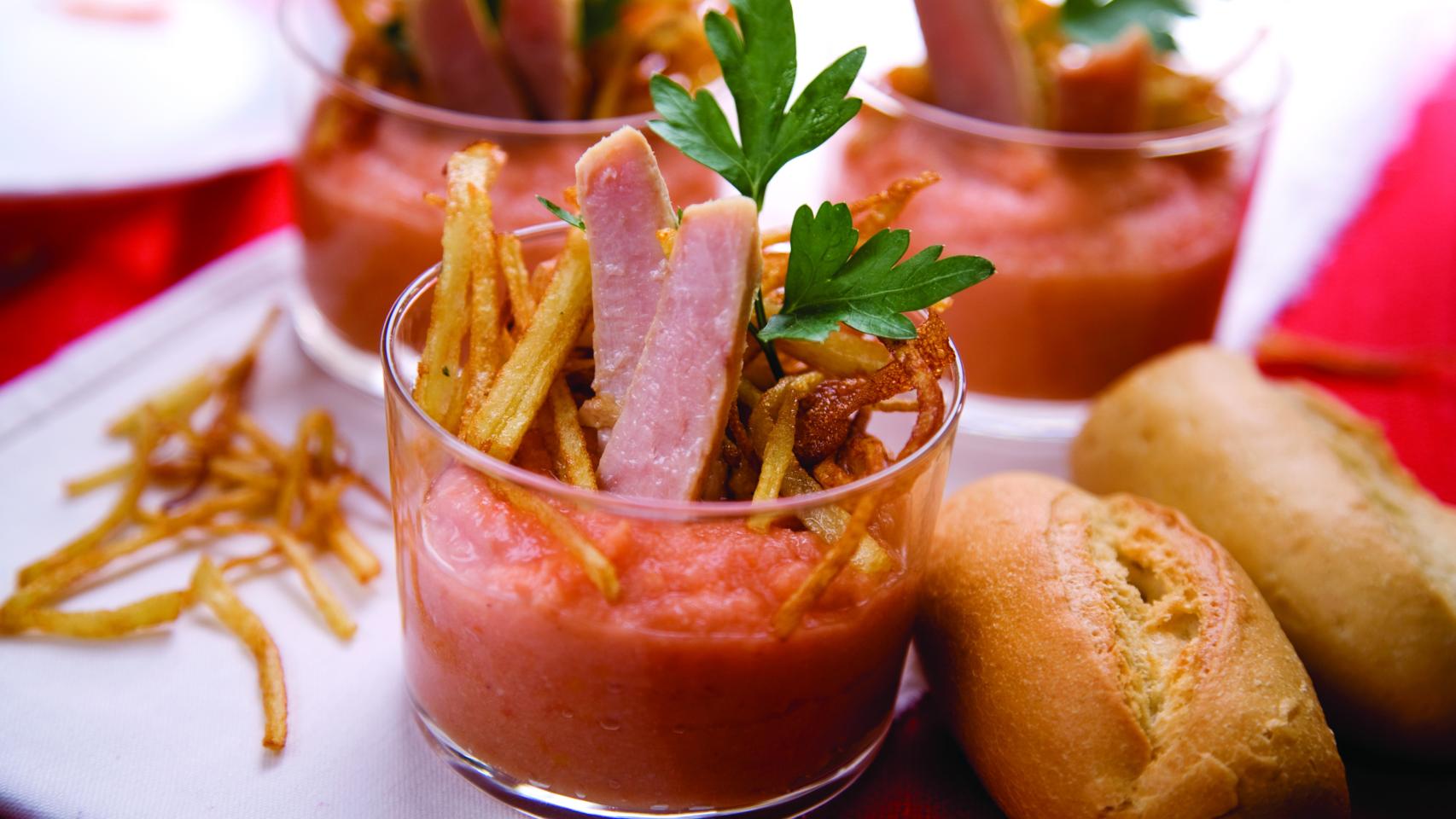 La porra con patatas fritas.