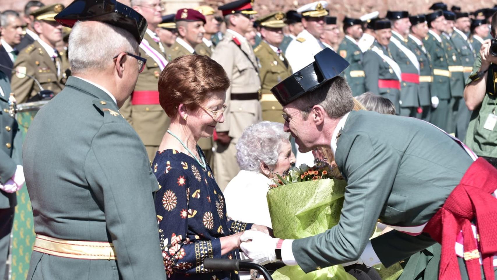 Acto conmemorativos del día de la patrona de la Guardia Civil de este jueves en El Puig. EE