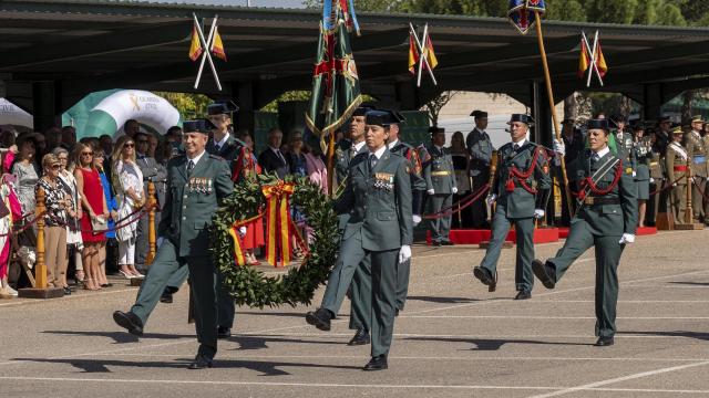 El coronel jefe de la Comandancia de Valladolid, Manuel Andrés Velarde Tazón, preside los actos conmemorativos de la festividad de la Virgen del Pilar, patrona de la Guardia Civil