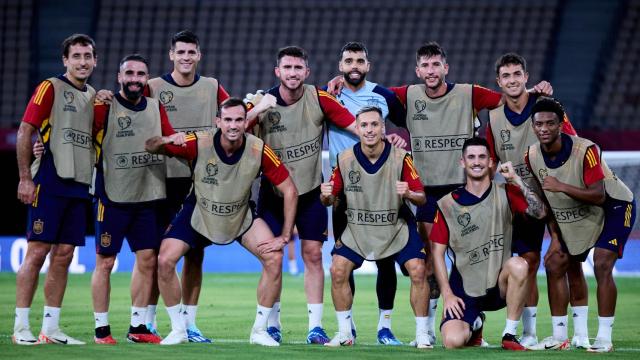 Foto de grupo de los jugadores de la Selección antes del partido contra Escocia.
