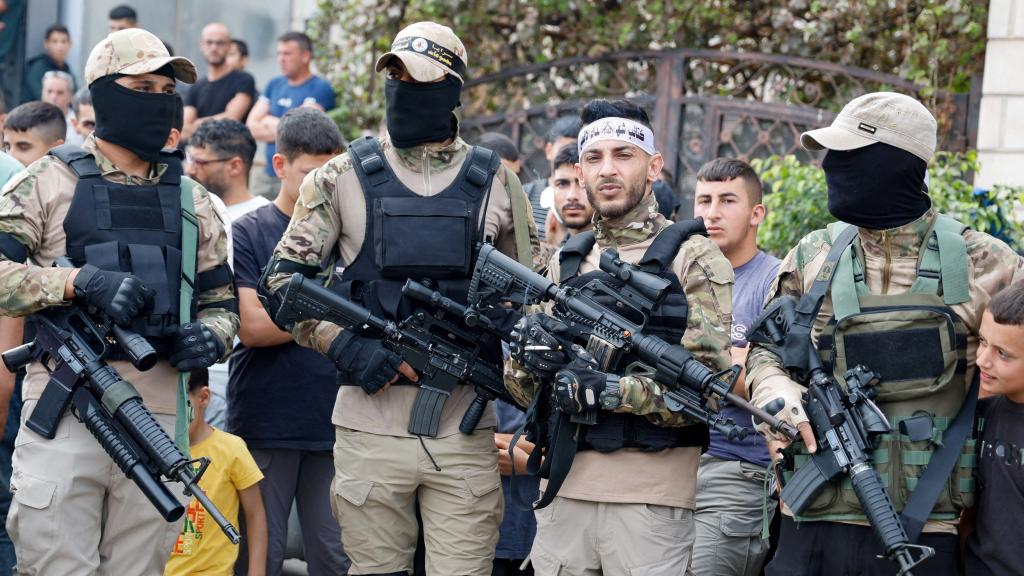 Miembros de Fatah durante un funeral en Cisjordania este miércoles.