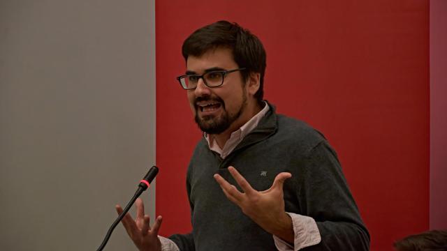 El líder de Izquierda Española, Guillermo del Valle, en un acto de su think tank El Jacobino.