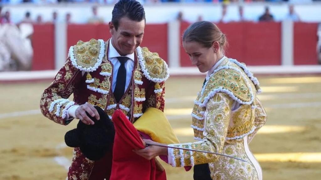 Rocío junto a su padrino Manzanares.