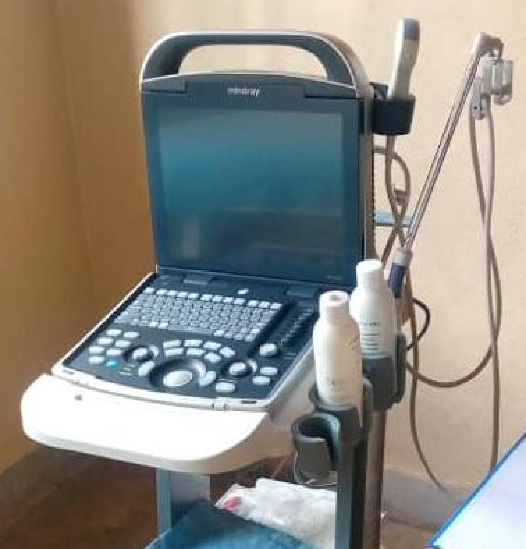 El equipo de ecografías Mindray DP-30C del centro materno-infantil de Ndava, Burundi.