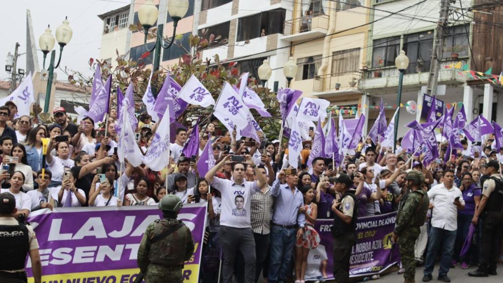 Simpatizantes de Daniel Noboa, durante el transcurso de uno de sus últimos mítines