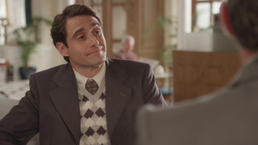 Miguel en el capítulo 16 de 'Salón de té La Moderna'.