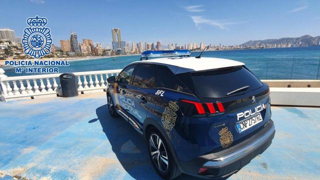 Un coche de la Policía Nacional en Benidorm.