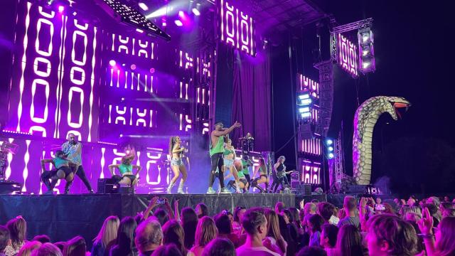 Actuación de la Orquesta Panorama.