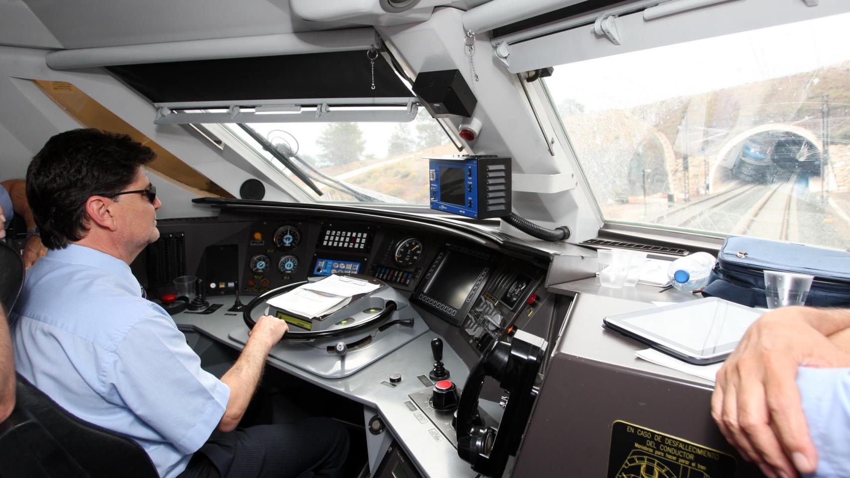 Imagen de archivo de un maquinista de Renfe