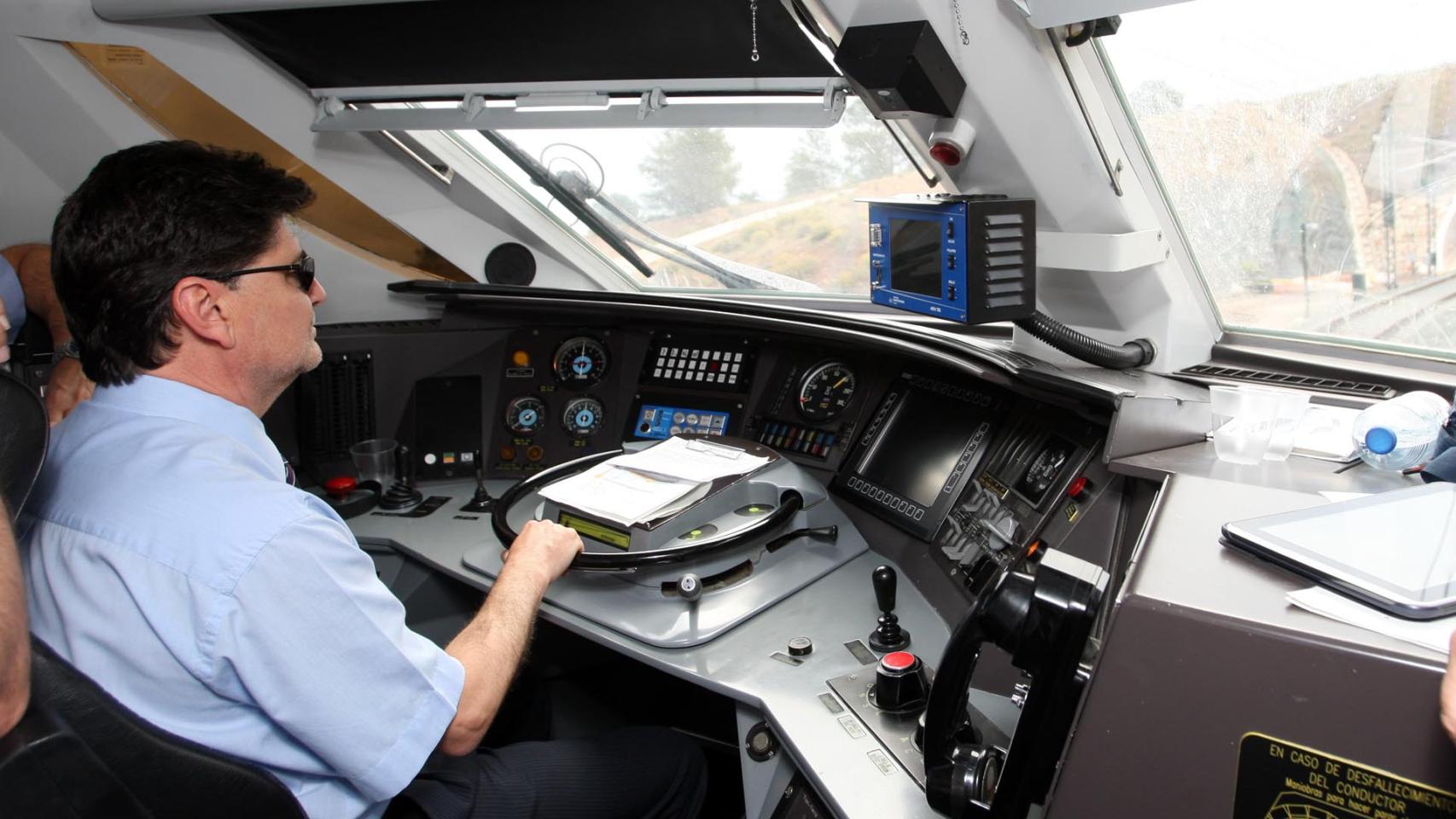 Imagen de archivo de un maquinista de Renfe