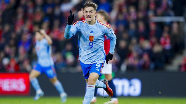 Gavi celebra su gol ante Noruega