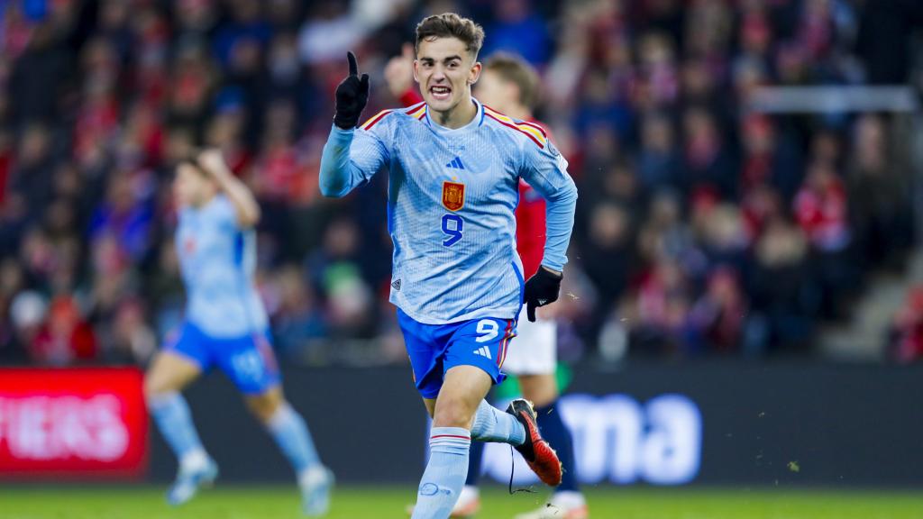 Gavi celebra su gol ante Noruega