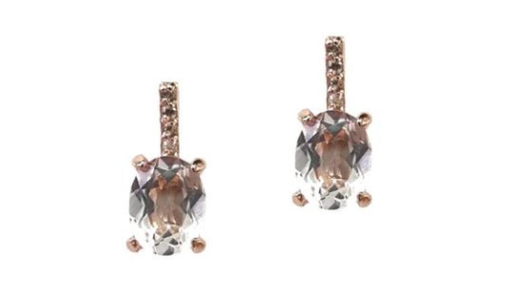 Modelo de pendientes que lució Isa Pantoja el día de su boda aunque con diferentes materiales. Los suyos estaban realizados en oro blanco de 18 quilates.