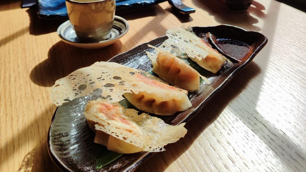 Las gyozas de manitas y papada de cerdo de Hotaru.