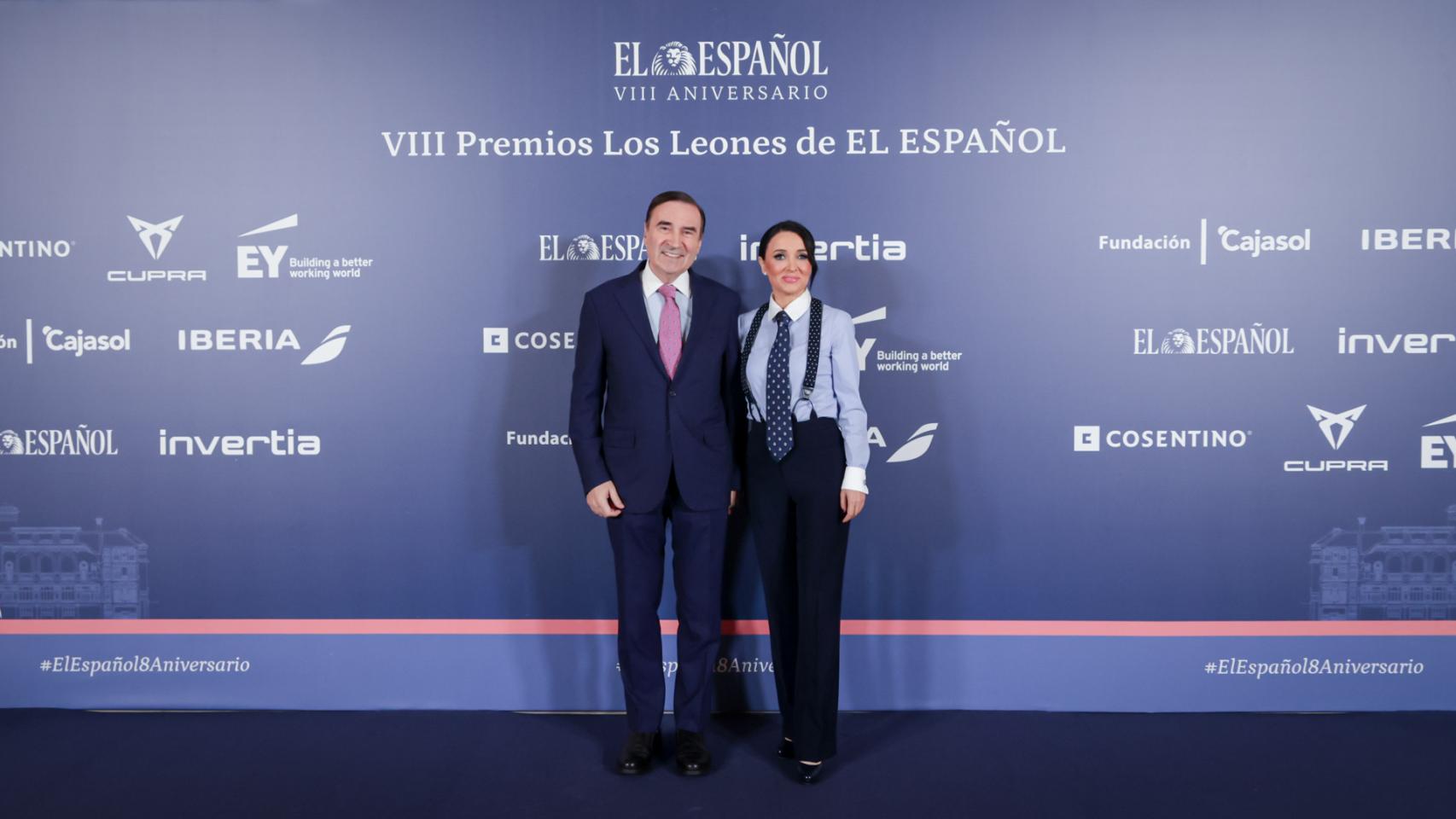 Pedro J. Ramírez, presidente ejecutivo y director de EL ESPAÑOL y Cruz Sánchez de Lara, vicepresidenta de EL ESPAÑOL y editora de Magas y Enclave ODS.