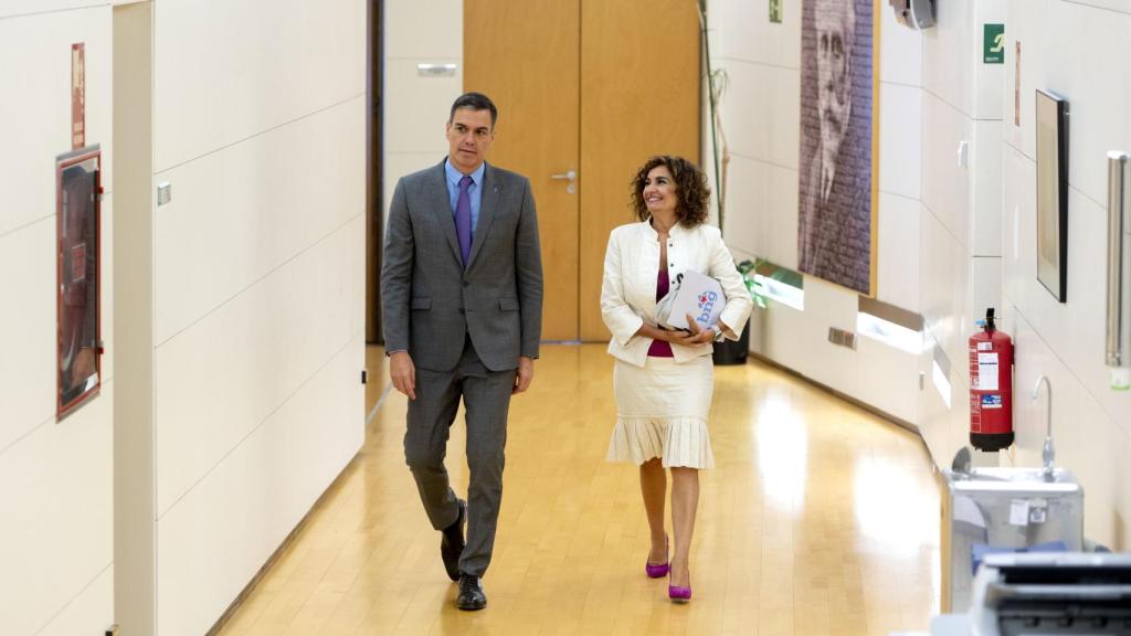 Pedro Sánchez y María Jesús Montero, presidente del Gobierno y ministra de Hacienda y Función Pública y en funciones, respectivamente.