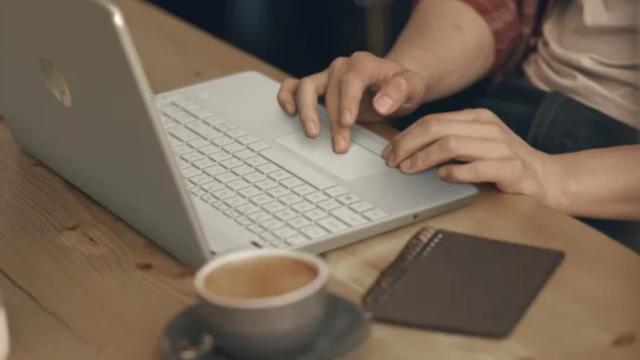 MediaMarkt tira el precio de este ordenador portátil HP: ¡ahora tiene 170 euros de descuento!