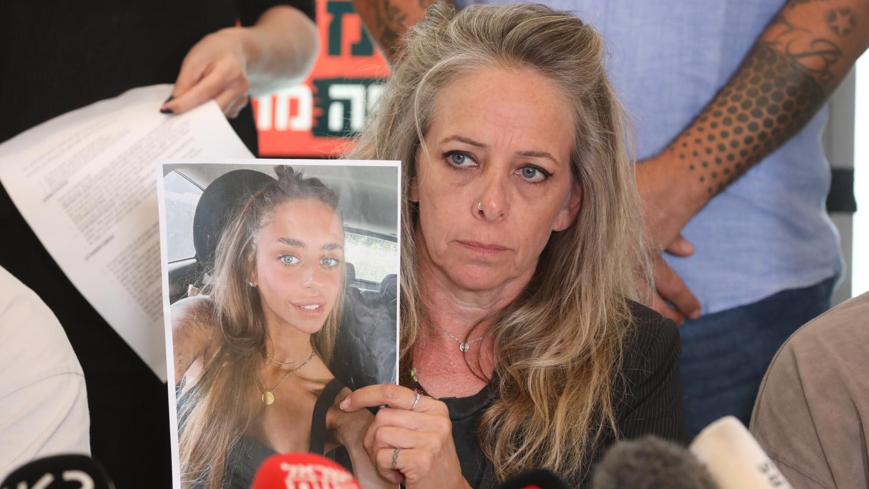 Keren Shelf, madre de la joven israelí secuestrada por Hamás.