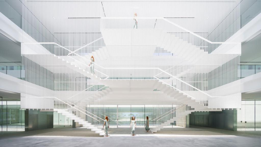 Escaleras interiores.