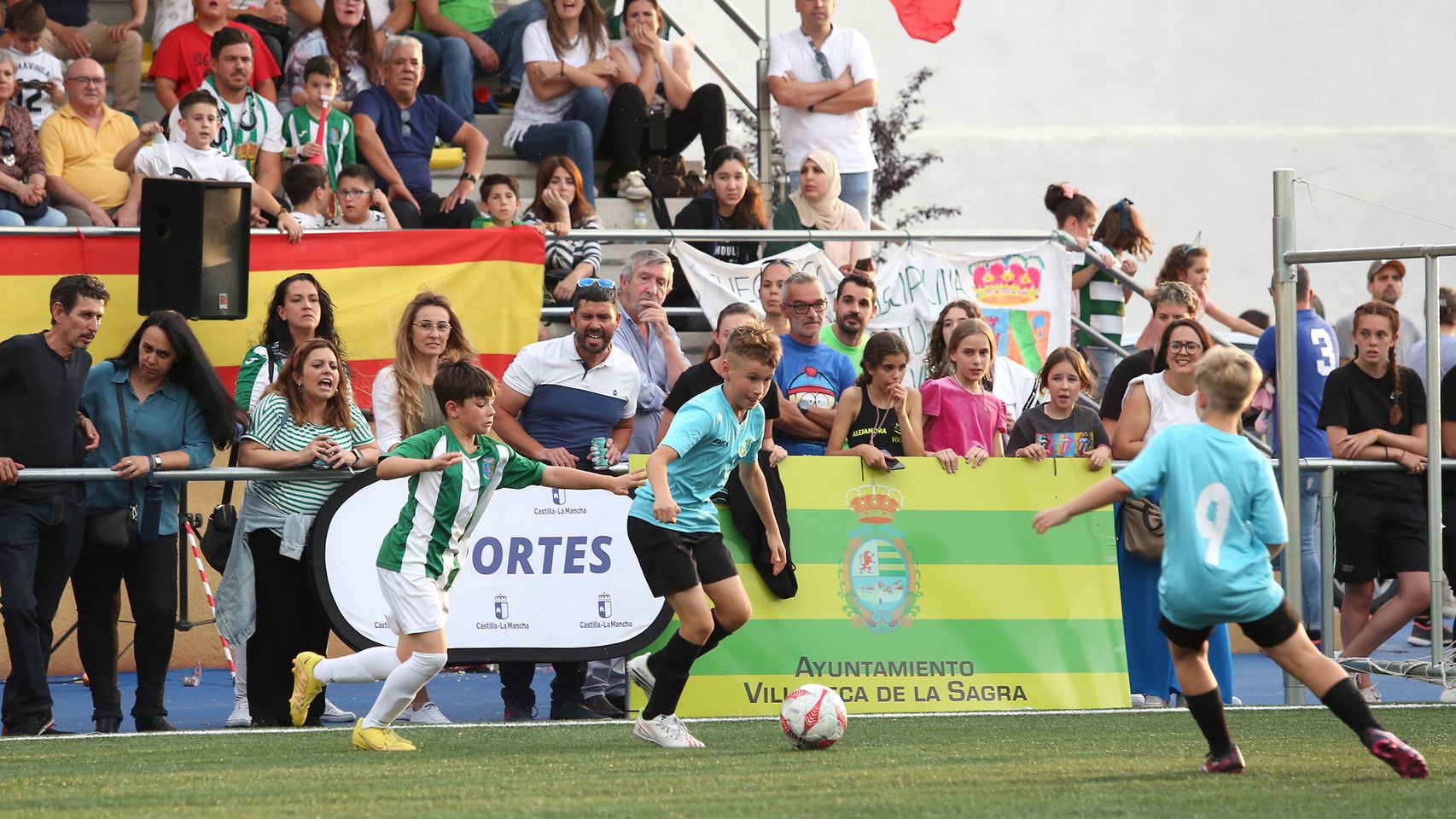 Varios jugadores en la pasada edición del Campeonato de Fútbol Benjamín 'La Sagra'.