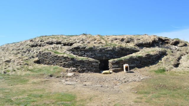 La tumba de las águilas, en Orkney, uno de los yacimientos donde se han recuperado algas marinas.