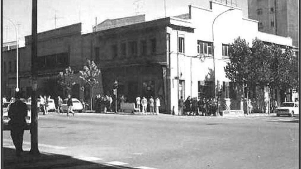 Cine Taramona, esquina de Federico Anaya con la Avenida de Portugal
