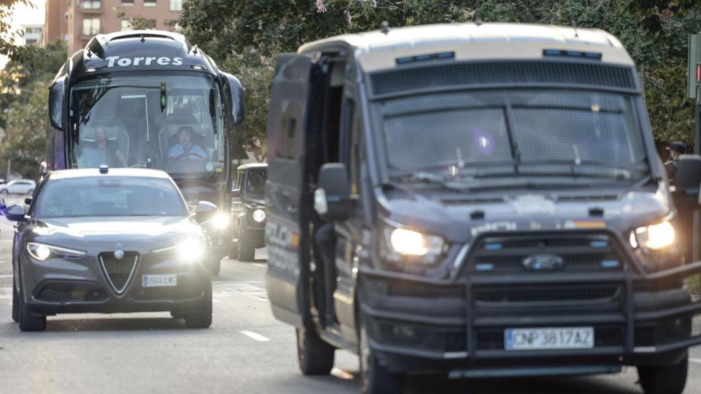 El autobús del Maccabi, escoltado