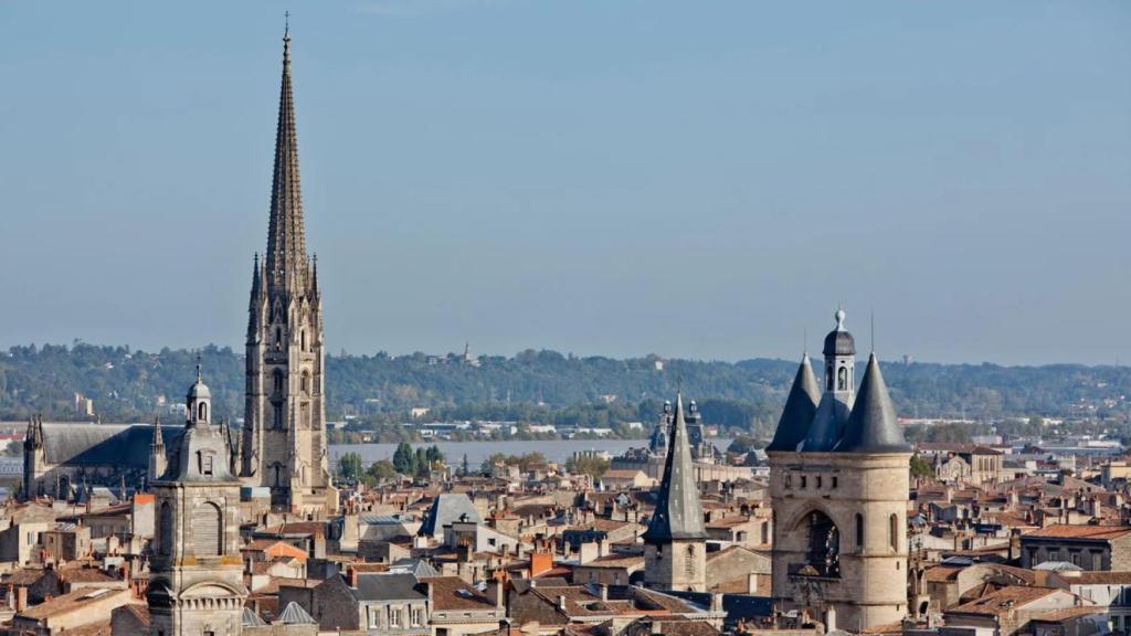 Burdeos y su skyline