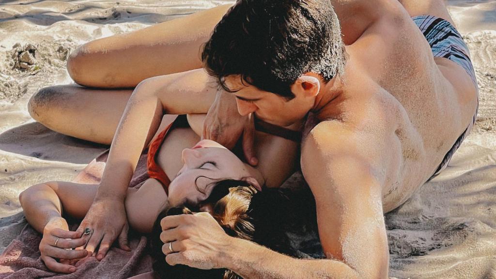 El matrimonio interpretado por Quim Gutiérrez y Nadia Tereszkiewicz