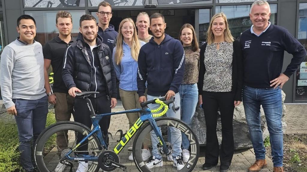 Eden Hazard, en su visita al equipo Intermarché-Wanty.