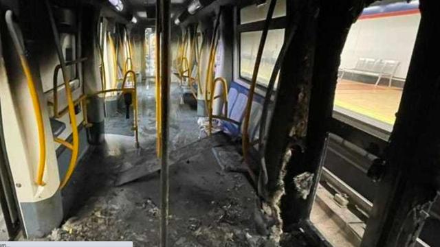 Imagen de cómo quedo el interior del vagón de Metro subida por el concejal de Vox.
