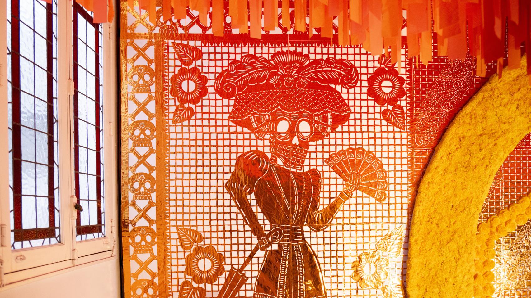 Detalle del altar de muertos de la Fundación Casa de México en Madrid.