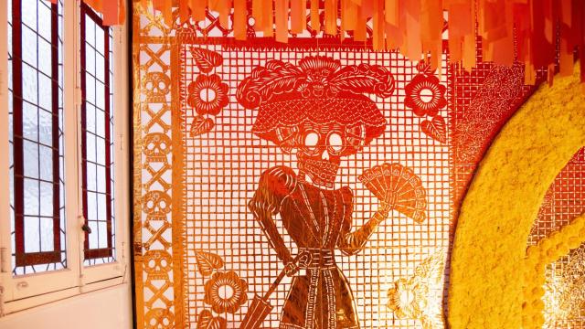 Detalle del altar de muertos de la Fundación Casa de México en Madrid.