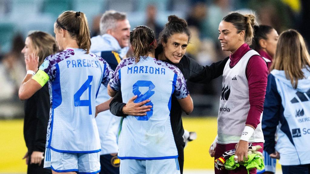 Mariona Caldentey, con Montse Tomé en la Selección