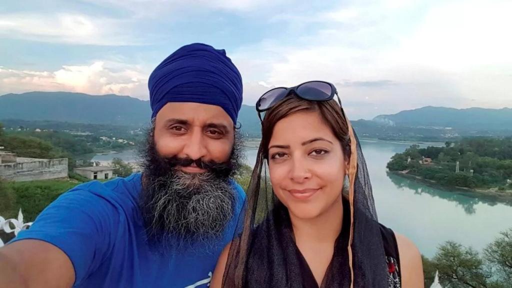 Sukhjeet Singh y Ramandeep Kaur Mann.