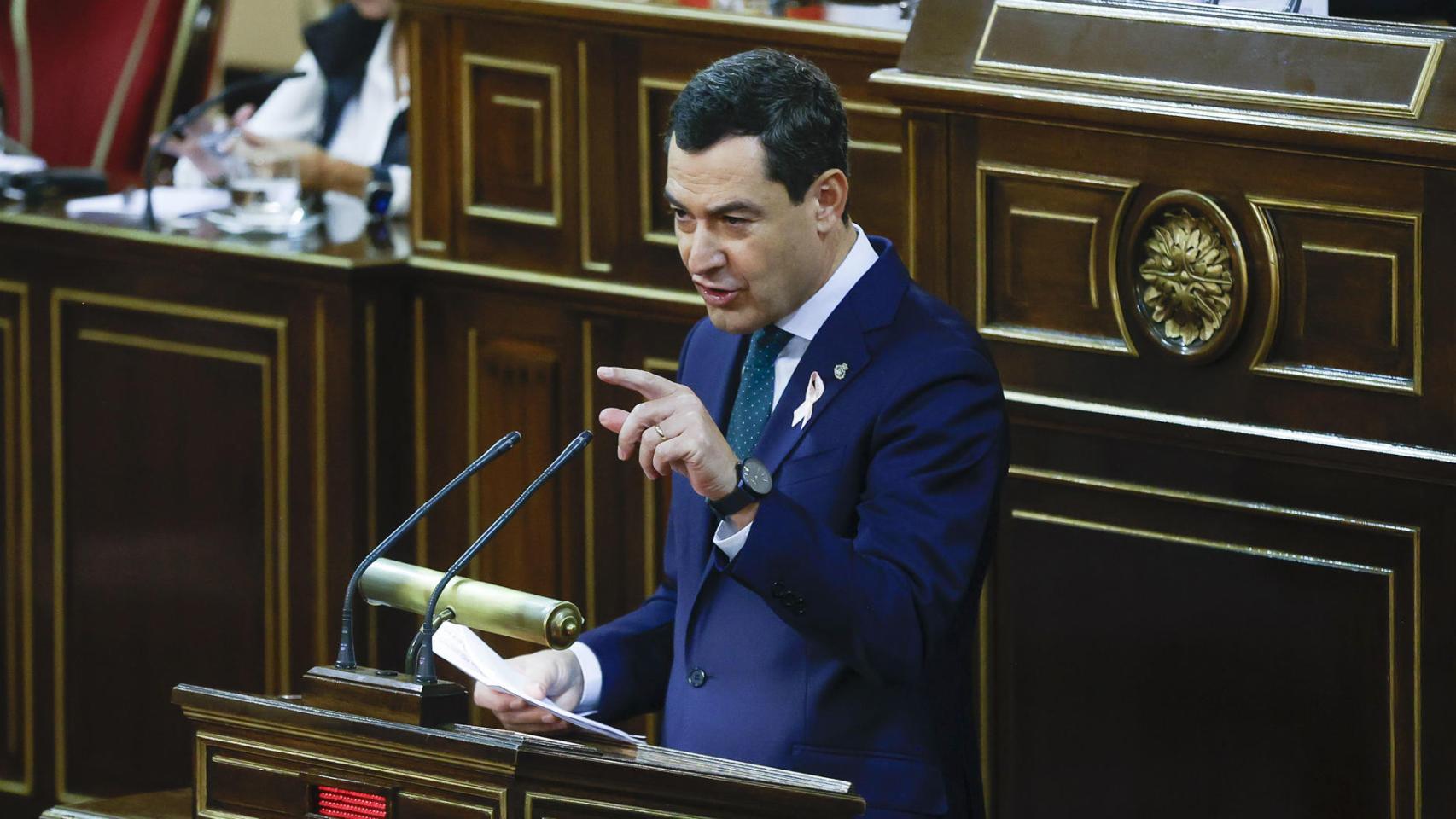 Juanma Moreno, presidente de la Junta de Andalucía, en el Senado.