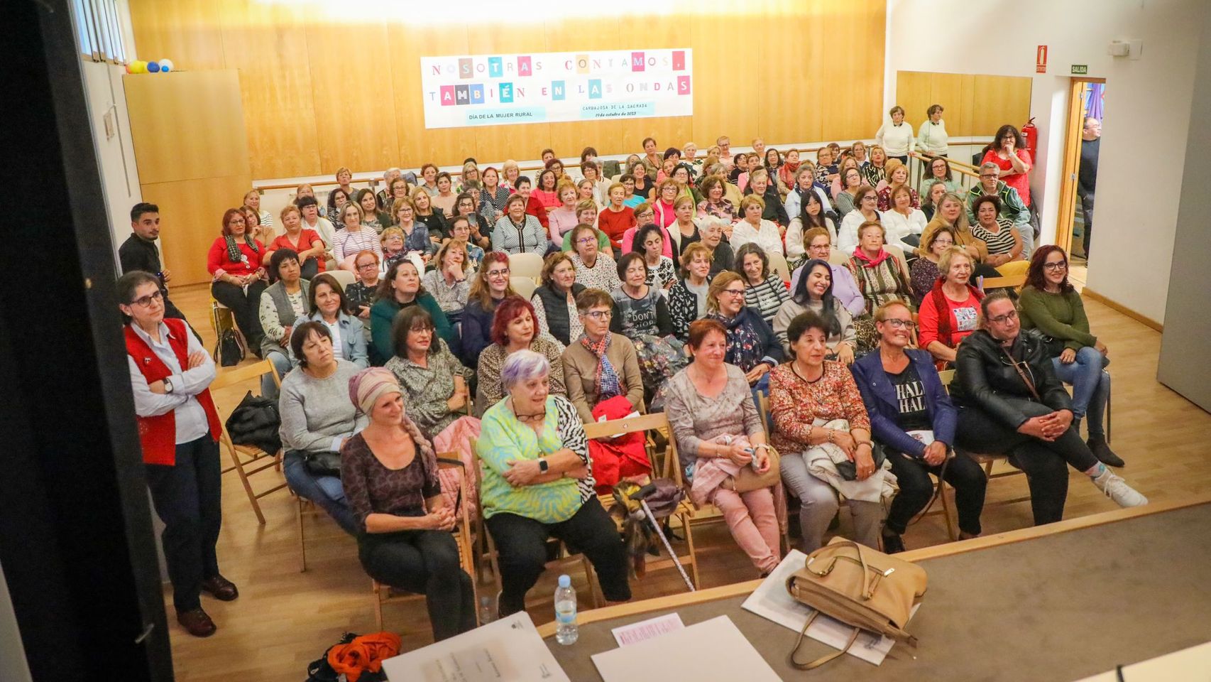 Jornada dedicada a la radio, en conmemoración del Día Internacional de la Mujer Rural