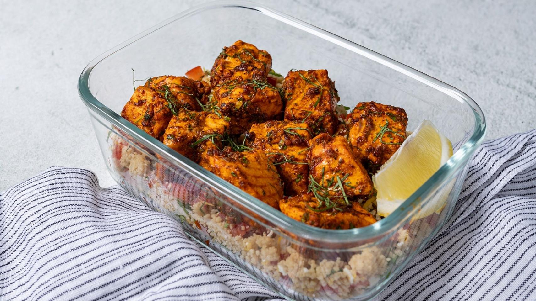 La forma más divertida y nutritiva de llevarte salmón a la oficina / en el táper