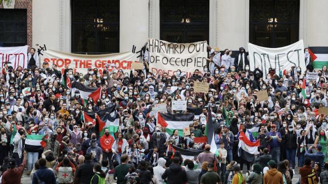 Manifestación antijudía en la Universidad de Harvard.