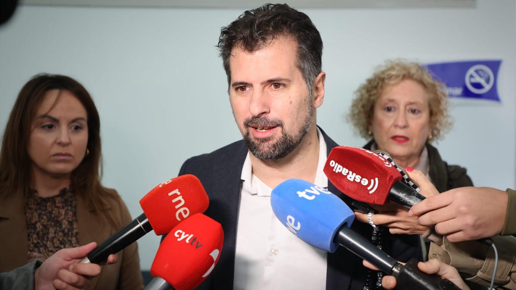 El secretario general del PSCyL, Luis Tudanca, durante su atención ante los medios de este viernes.