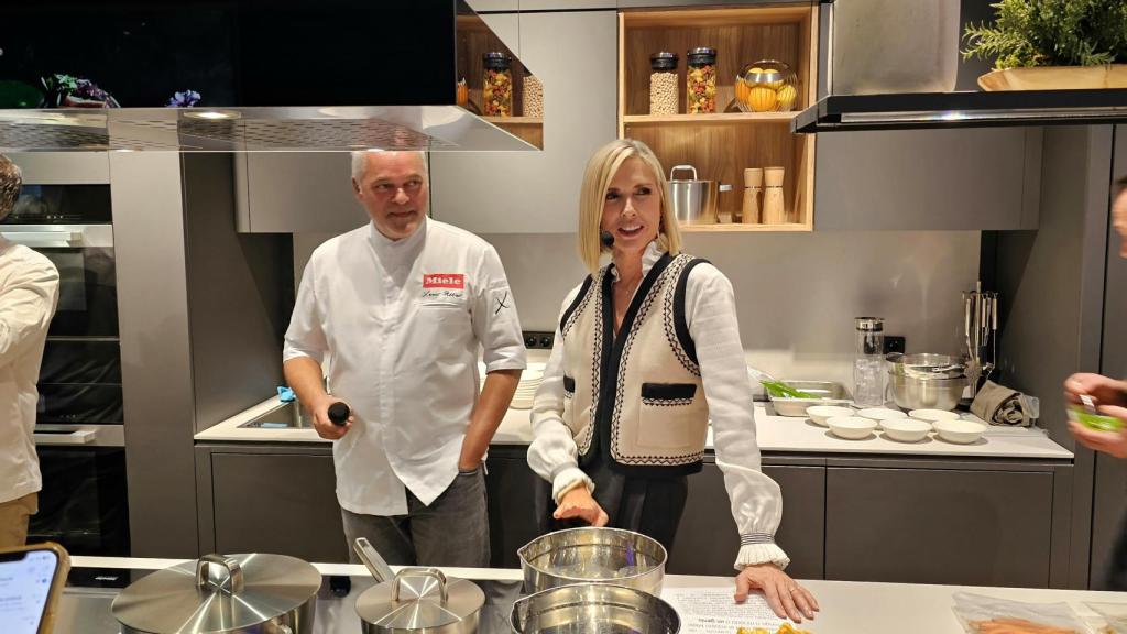 Mascó ejerciendo de 'presentadora' en la presentación de Miele Experience Center.