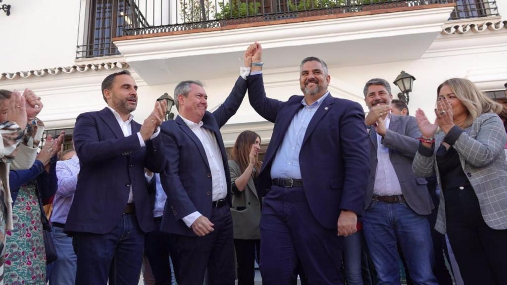 Espadas y Dani Pérez apoyando a Josele González este viernes en Mijas.