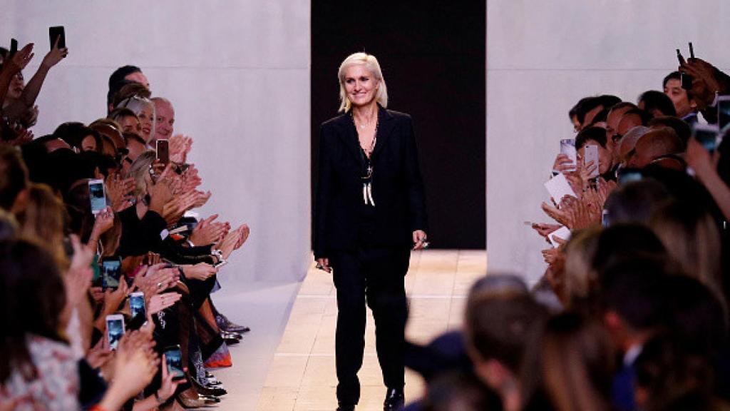 María Grazia Chiuri en el desfile Dior Primavera/Verano 2017.