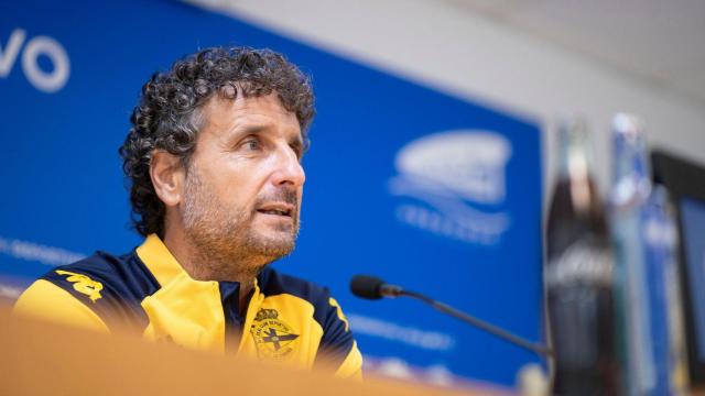 El entrenador del Deportivo, Imanol Idiakez, en rueda de prensa.